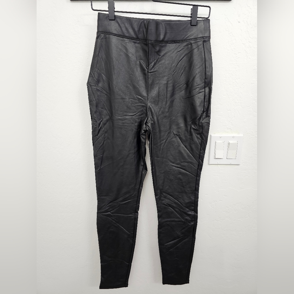 Express faux leather leggings NWT small